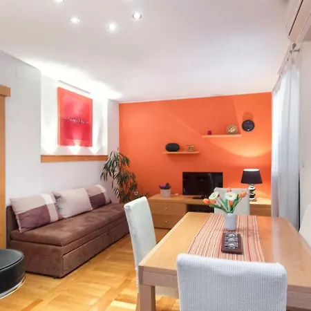 Apartment Vinka *